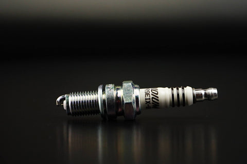 NGK - DPR9EIX-9 - ATC-NG-1294 - AUTOMOTRIZ CONSUMIBLES - BUJIAS, CABLES Y COBERTORES - BUJIAS - BUJIA IRIDIUM MOTOS YAMA-HONDA-KAWA-KTM ROSCA 12 MM EN 18 MM