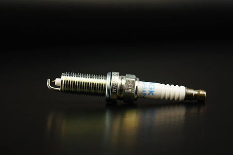 NGK - LZKAR6AP-11 - ATC-NG-1212 - AUTOMOTRIZ CONSUMIBLES - BUJIAS, CABLES Y COBERTORES - BUJIAS - BUJIA PLATINO NISSAN TIIDA MICRA