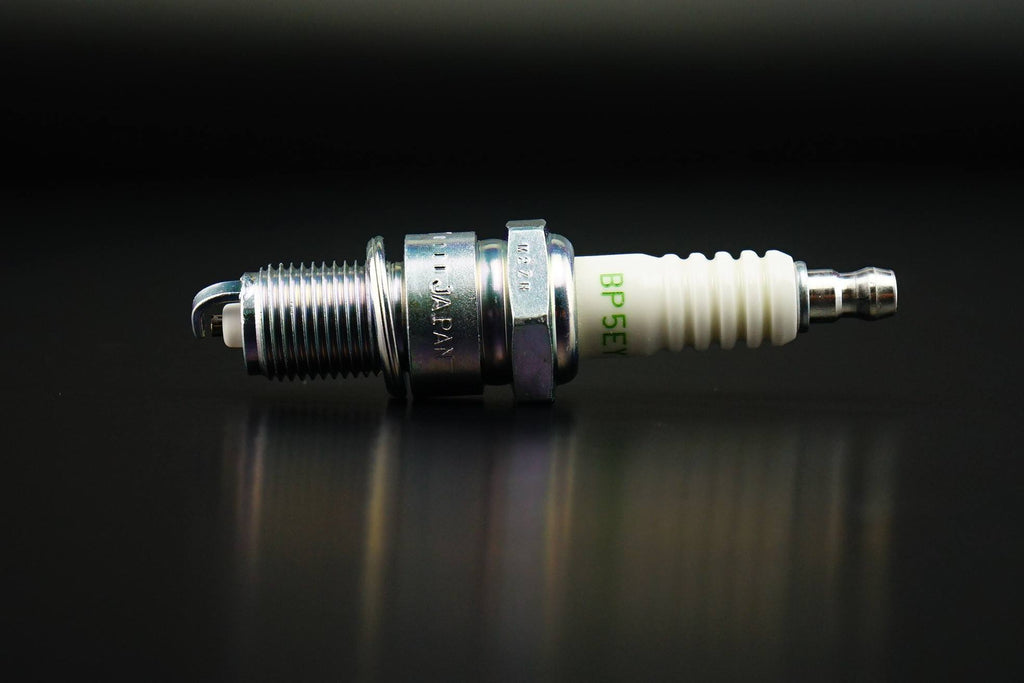 NGK - BP5EY - ATC-NG-1051 - AUTOMOTRIZ CONSUMIBLES - BUJIAS, CABLES Y COBERTORES - BUJIAS - BUJIA SIN RESIST TOYOTA, DAIHATSU