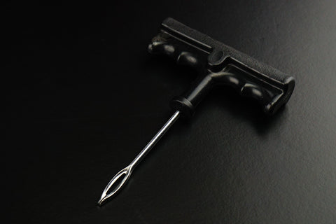 TAITEC - LHT-2204 - ATH-TA-1008 - AUTOMOTRIZ HERRAMIENTAS - HERRAMIENTAS PARA REPARACION Y MANTENIMIENTO - CARDAS (RASPADORES) - COLOCADOR PLASTICO PARA PARCHE TUBULAR